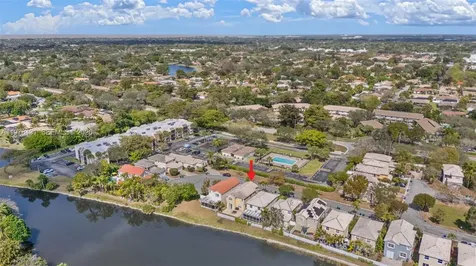 9838 NW 1st Manor Coral Springs FL 33071