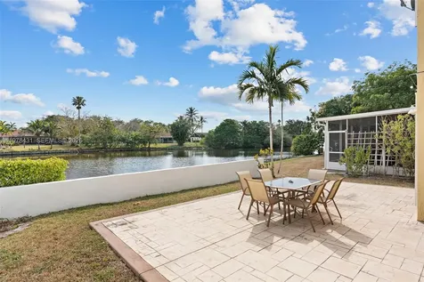 9838 NW 1st Manor Coral Springs FL 33071