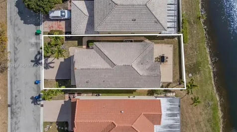 9838 NW 1st Manor Coral Springs FL 33071