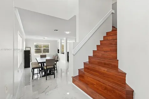 9838 NW 1st Manor Coral Springs FL 33071