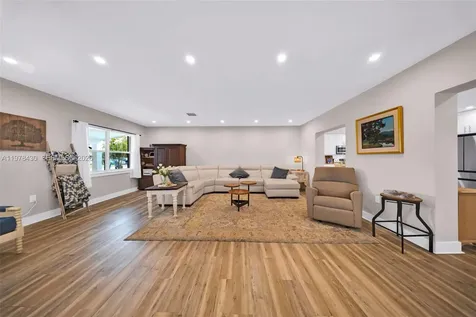 9305 SW 178th Terrace Palmetto Bay FL 33157