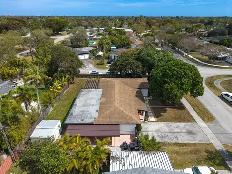9305 SW 178th Terrace Palmetto Bay FL 33157