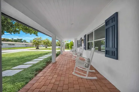 9305 SW 178th Terrace Palmetto Bay FL 33157