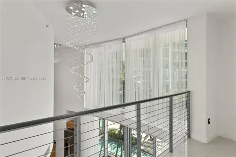 350 S Miami Avenue Miami FL 33130