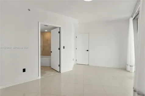 350 S Miami Avenue Miami FL 33130