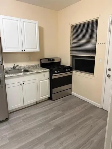 1708 Hayes Street Hollywood FL 33020