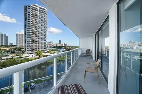 20515 E Country Club Drive Aventura FL 33180
