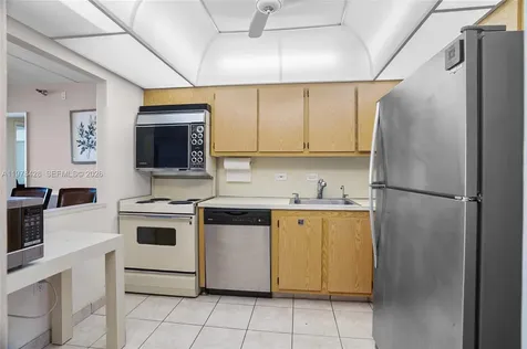 20515 E Country Club Drive Aventura FL 33180