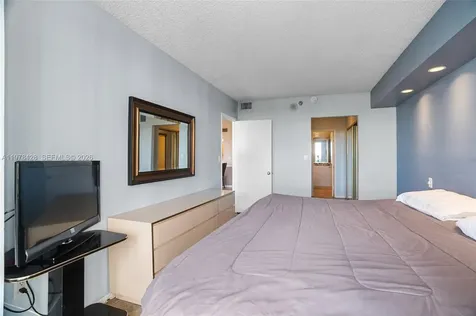 20515 E Country Club Drive Aventura FL 33180