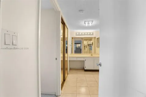 20515 E Country Club Drive Aventura FL 33180