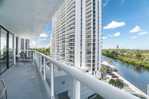 20515 E Country Club Drive Aventura FL 33180