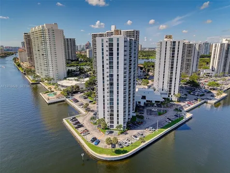 20515 E Country Club Drive Aventura FL 33180
