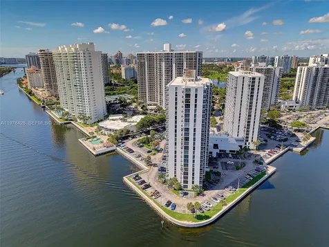20515 E Country Club Drive Aventura FL 33180