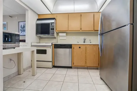 20515 E Country Club Drive Aventura FL 33180