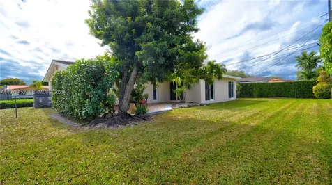 8955 SW 85th Terrace Miami FL 33173