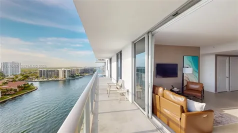 4010 S Ocean Drive Hollywood FL 33019
