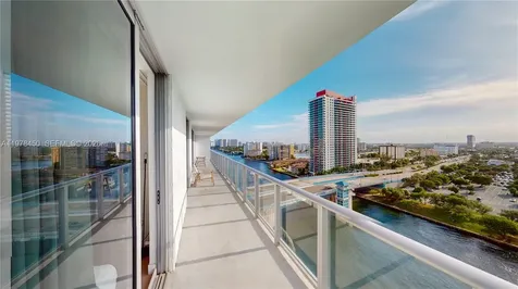 4010 S Ocean Drive Hollywood FL 33019