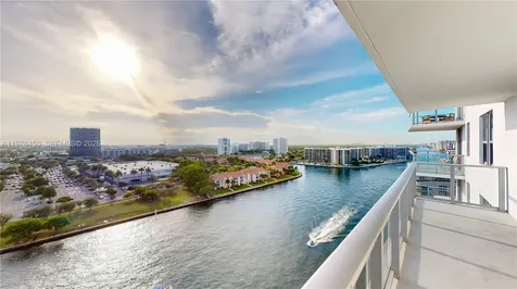 4010 S Ocean Drive Hollywood FL 33019