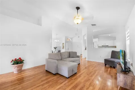 2020 SE 5th Place Homestead FL 33033