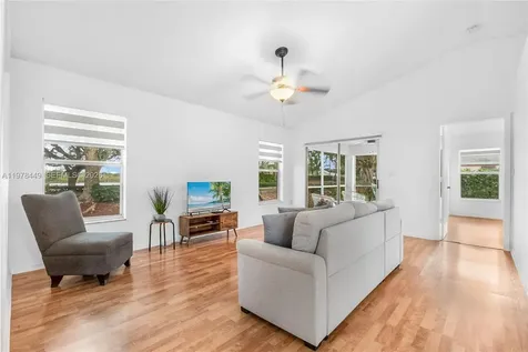 2020 SE 5th Place Homestead FL 33033