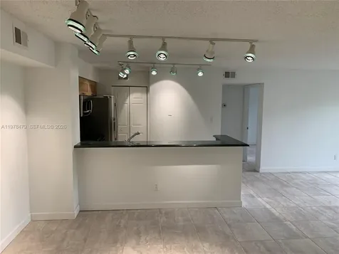 570 S Park Road Hollywood FL 33021