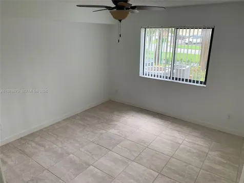 570 S Park Road Hollywood FL 33021