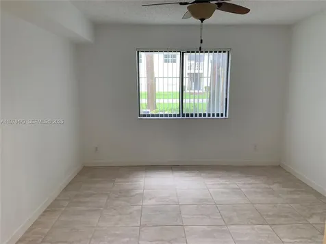570 S Park Road Hollywood FL 33021