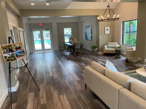 570 S Park Road Hollywood FL 33021