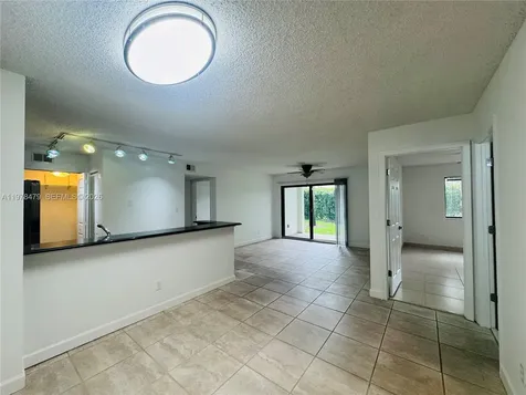 570 S Park Road Hollywood FL 33021