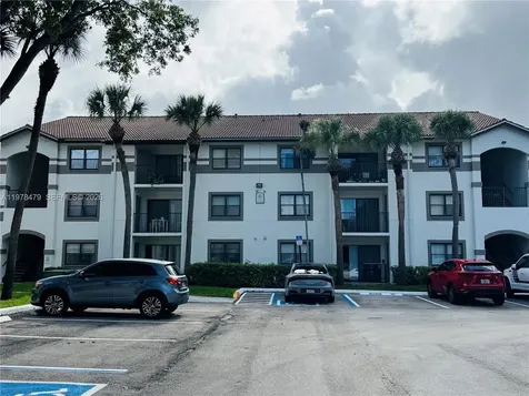 570 S Park Road Hollywood FL 33021