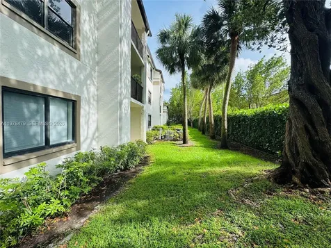 570 S Park Road Hollywood FL 33021