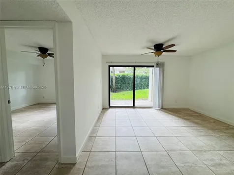 570 S Park Road Hollywood FL 33021