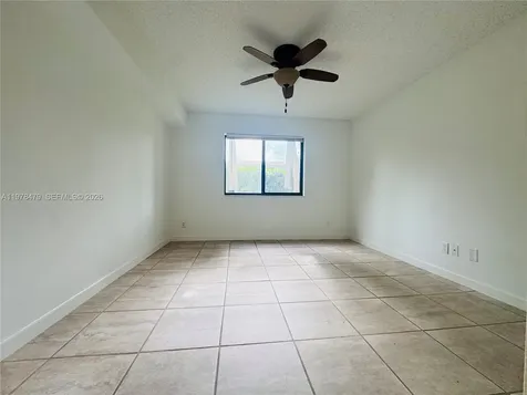 570 S Park Road Hollywood FL 33021