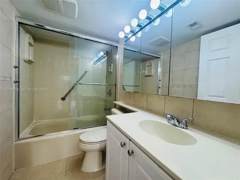 570 S Park Road Hollywood FL 33021