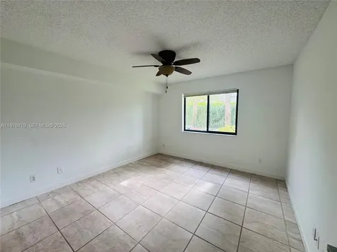 570 S Park Road Hollywood FL 33021