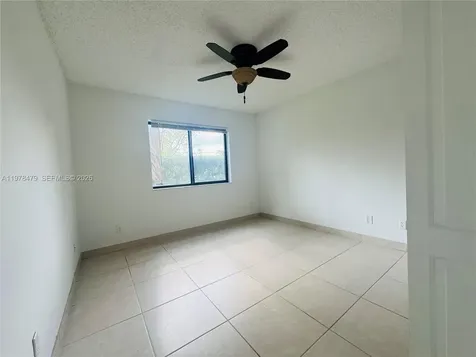 570 S Park Road Hollywood FL 33021