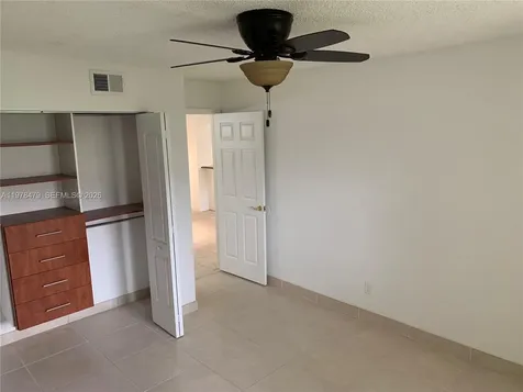 570 S Park Road Hollywood FL 33021