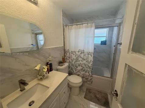 18501 NW 30th Avenue Miami Gardens FL 33056