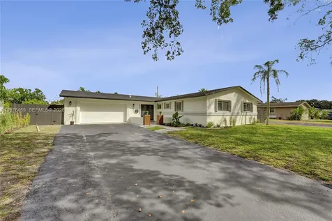 4861 NW 5th Street Plantation FL 33317
