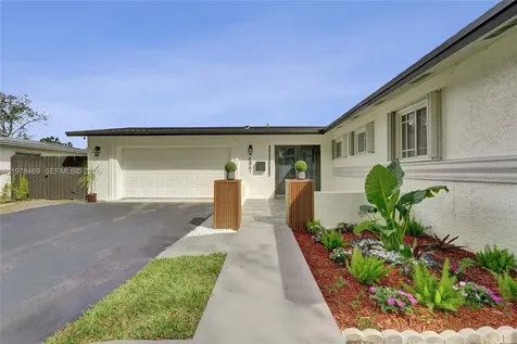 4861 NW 5th Street Plantation FL 33317