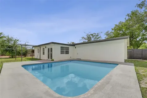 4861 NW 5th Street Plantation FL 33317