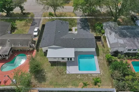 4861 NW 5th Street Plantation FL 33317