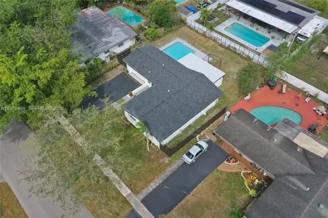 4861 NW 5th Street Plantation FL 33317