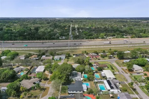 4861 NW 5th Street Plantation FL 33317