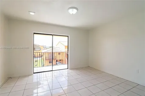 1279 W 51st Place Hialeah FL 33012