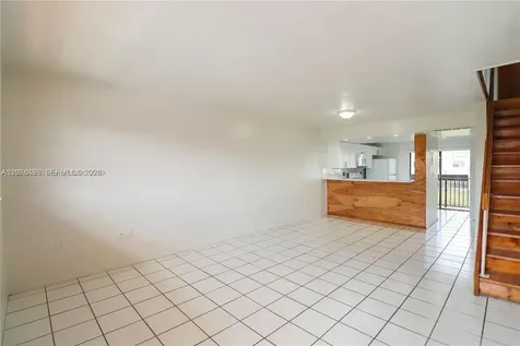 1279 W 51st Place Hialeah FL 33012