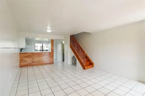 1279 W 51st Place Hialeah FL 33012