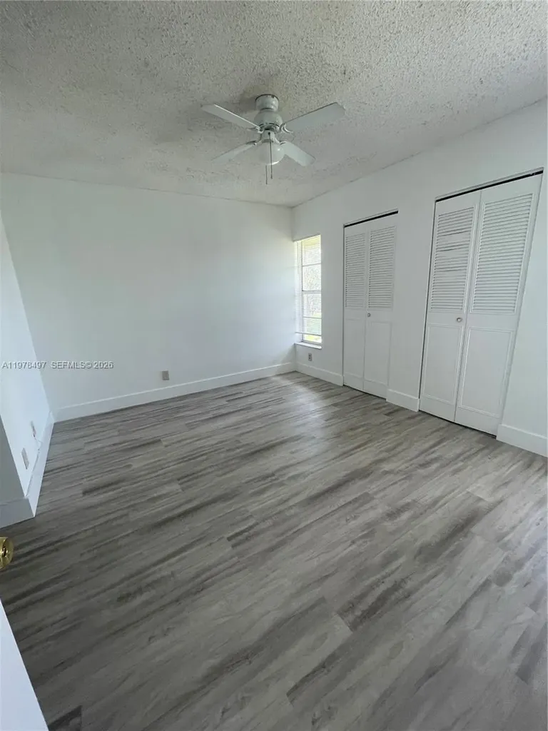 918 Twin Lakes Drive Coral Springs FL 33071