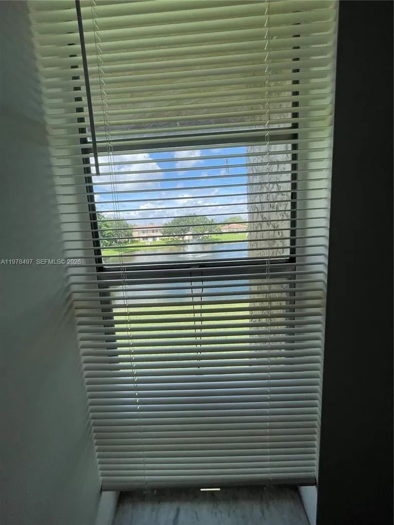 918 Twin Lakes Drive Coral Springs FL 33071