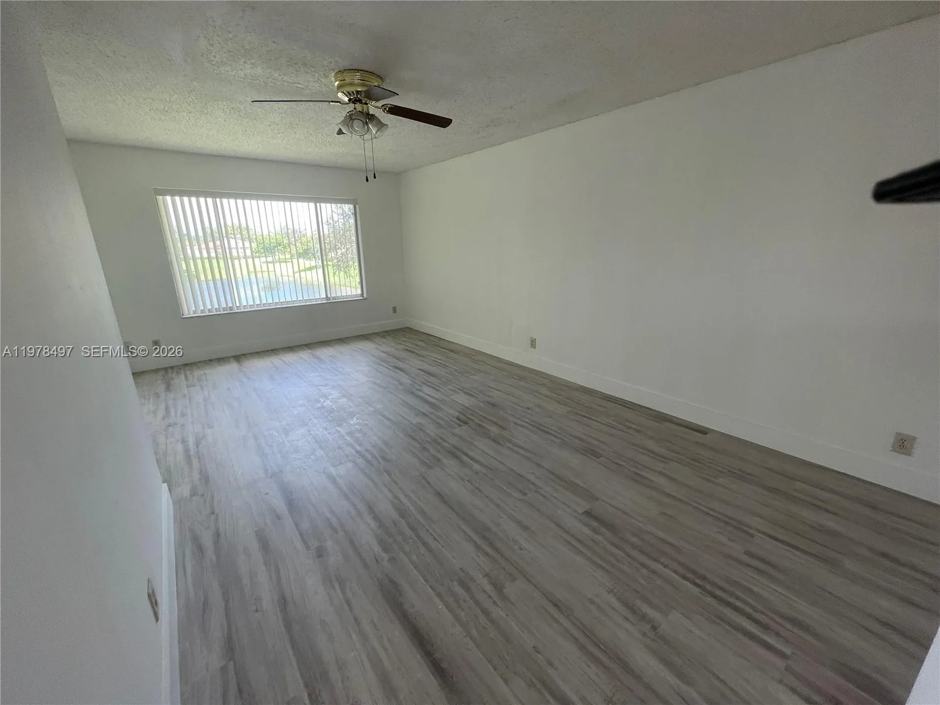 918 Twin Lakes Drive Coral Springs FL 33071